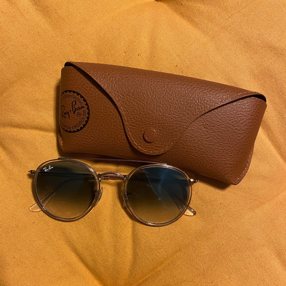 Ray-Ban round sunglasses